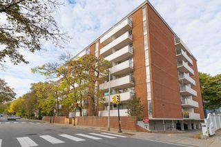 29 Concord Ave. 212, Cambridge, MA 02138