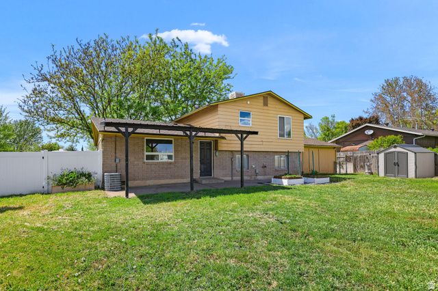1440 DAVID DR, Syracuse, UT 84075