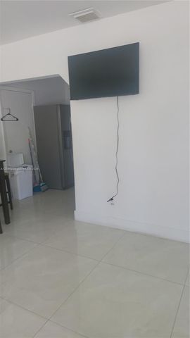 2467 NW 95th Ter Front, Miami, FL 33147