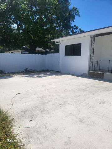 2467 NW 95th Ter Front, Miami, FL 33147
