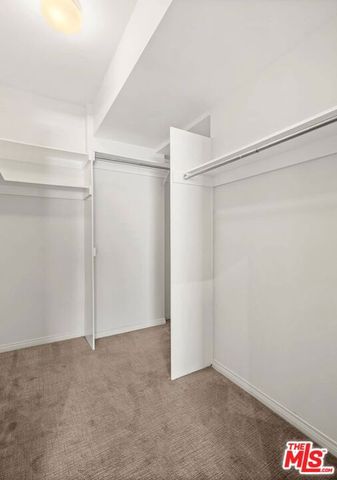 1210 N Kings Road 104, West Hollywood, CA 90069