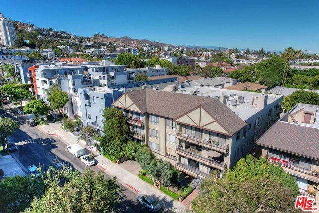 1210 N Kings Road 104, West Hollywood, CA 90069