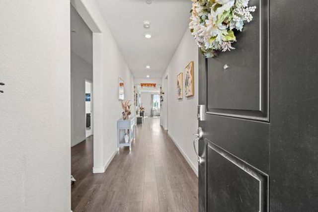 912 NE Loon St, Lathrop, CA 95330