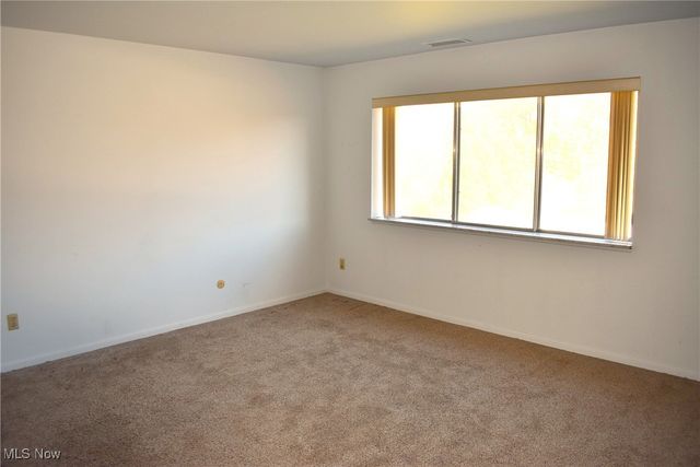 255 N Portage Path 409, Akron, OH 44303