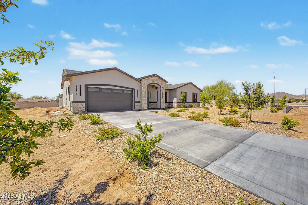 19473 W OSBORN Road, Litchfield Park, AZ 85340 — photo 3