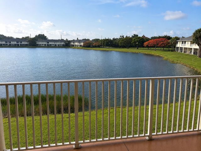 4206 Emerald Vista, Lake Worth, FL 33461