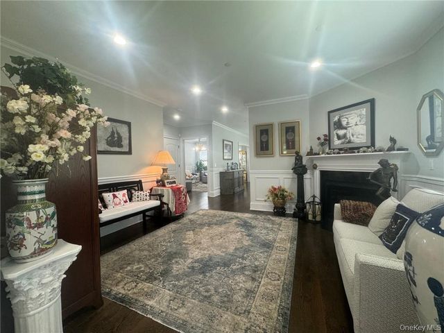 4 Rose Avenue, Harrison, NY 10528