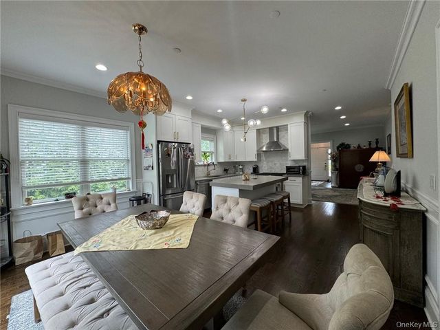 4 Rose Avenue, Harrison, NY 10528