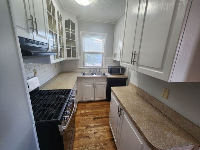 447 Ash St, New Bedford, MA 02740