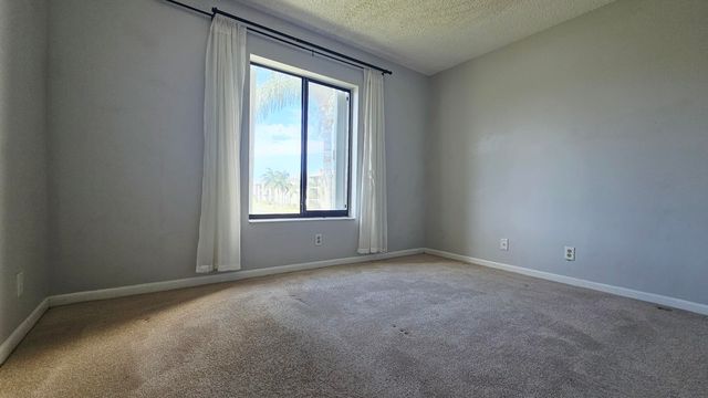 1109 Green Pine Boulevard B2, West Palm Beach, FL 33409