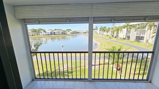 1109 Green Pine Boulevard B2, West Palm Beach, FL 33409