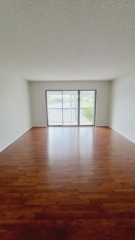1109 Green Pine Boulevard B2, West Palm Beach, FL 33409