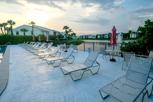 1109 Green Pine Boulevard B2, West Palm Beach, FL 33409