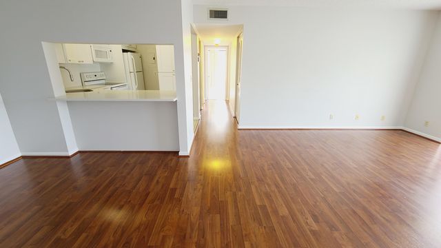 1109 Green Pine Boulevard B2, West Palm Beach, FL 33409