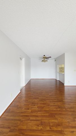 1109 Green Pine Boulevard B2, West Palm Beach, FL 33409