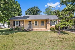 1208 Wentworth Place, Fayetteville, NC 28304