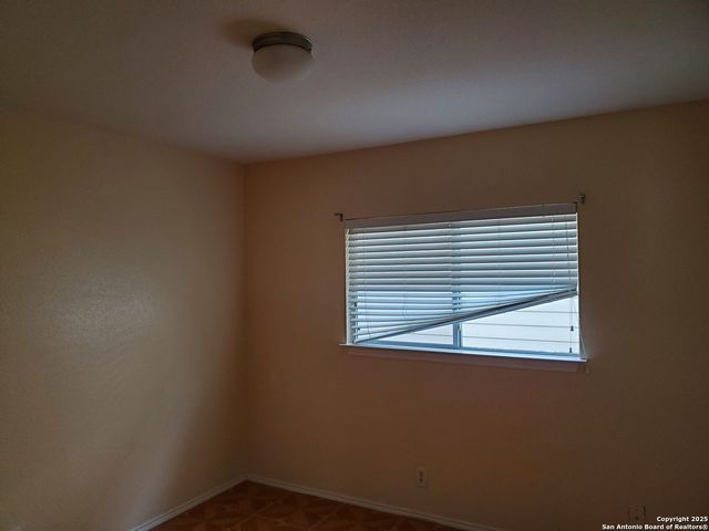 7847 Oakdale Park, San Antonio, TX 78254