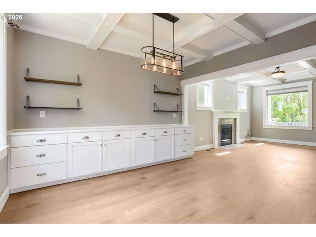 7604 N WASHBURNE Ave, Portland, OR 97217