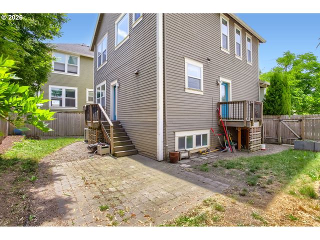 7604 N WASHBURNE Ave, Portland, OR 97217