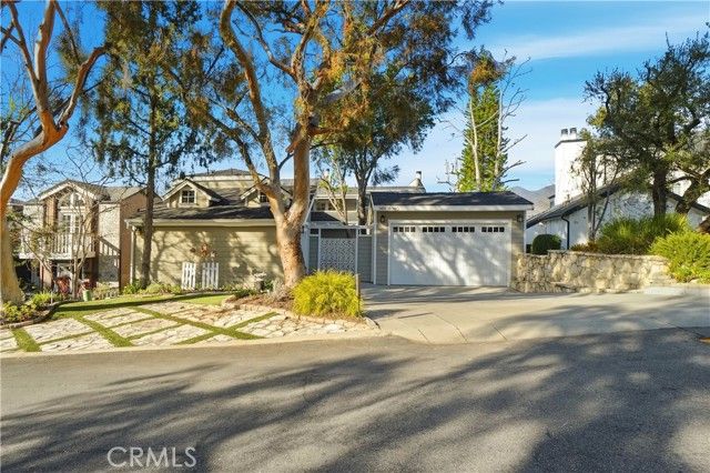 31821 Via Pato, Laguna Hills, CA 92679