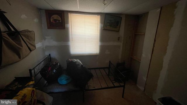 INTIMIDATORS RD, Petersburg, WV 26847