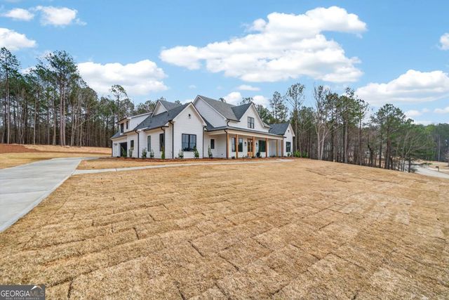 2020 Clearwater Drive, White Plains, GA 30678