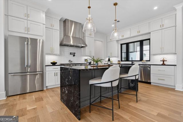 2020 Clearwater Drive, White Plains, GA 30678