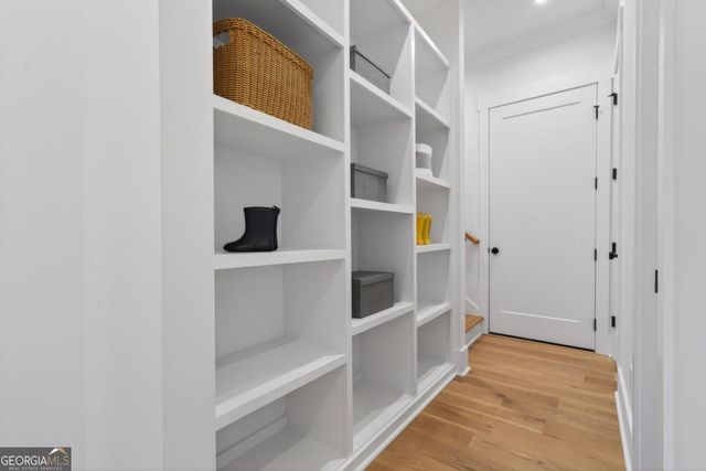 2020 Clearwater Drive, White Plains, GA 30678