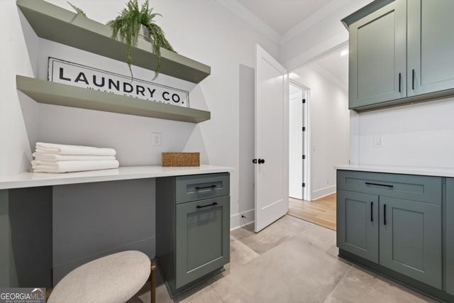 2020 Clearwater Drive, White Plains, GA 30678