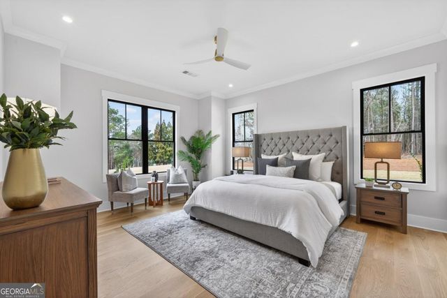 2020 Clearwater Drive, White Plains, GA 30678