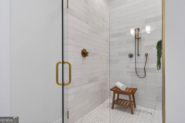 2020 Clearwater Drive, White Plains, GA 30678