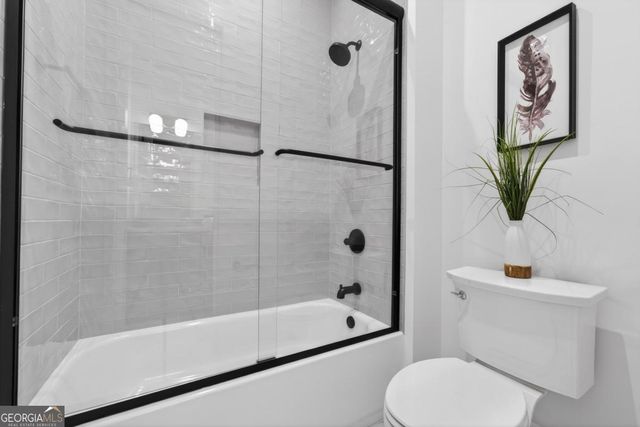 2020 Clearwater Drive, White Plains, GA 30678