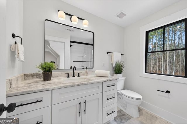 2020 Clearwater Drive, White Plains, GA 30678