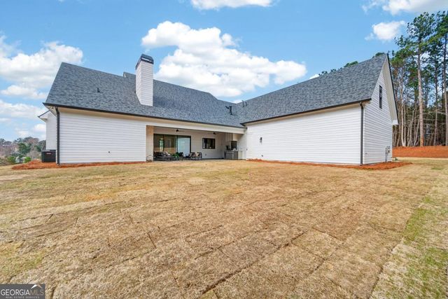 2020 Clearwater Drive, White Plains, GA 30678