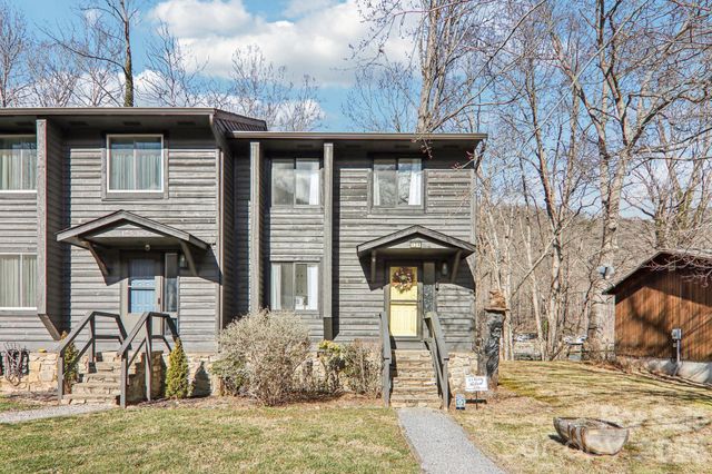 129 Riverside Villa Drive, Maggie Valley, NC 28751