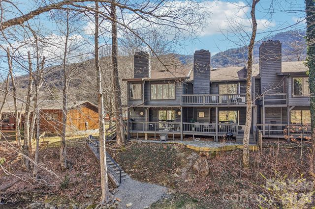 129 Riverside Villa Drive, Maggie Valley, NC 28751