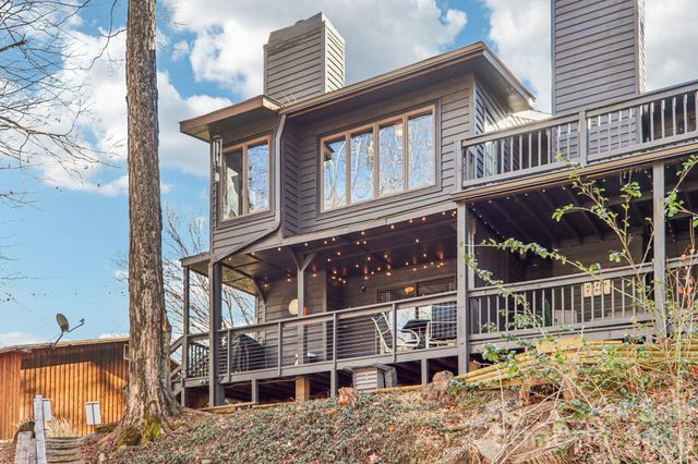 129 Riverside Villa Drive, Maggie Valley, NC 28751