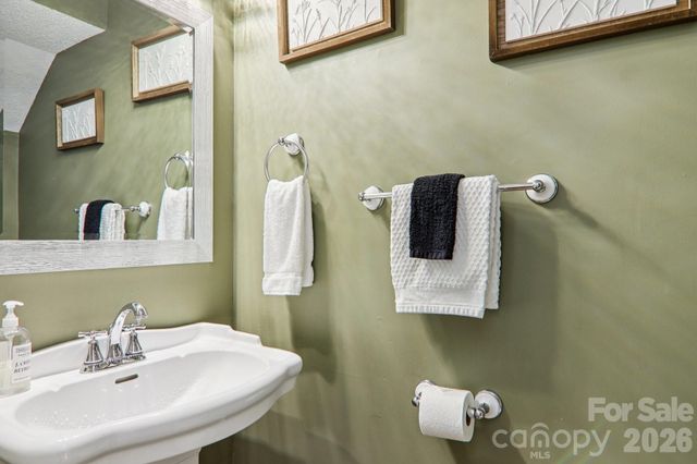 129 Riverside Villa Drive, Maggie Valley, NC 28751