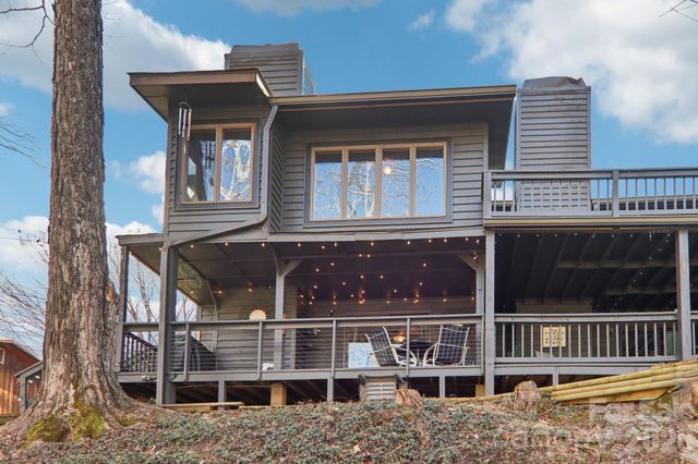 129 Riverside Villa Drive, Maggie Valley, NC 28751