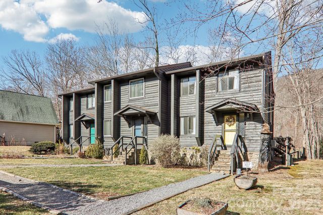 129 Riverside Villa Drive, Maggie Valley, NC 28751