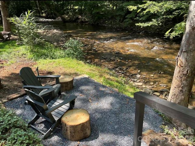 129 Riverside Villa Drive, Maggie Valley, NC 28751