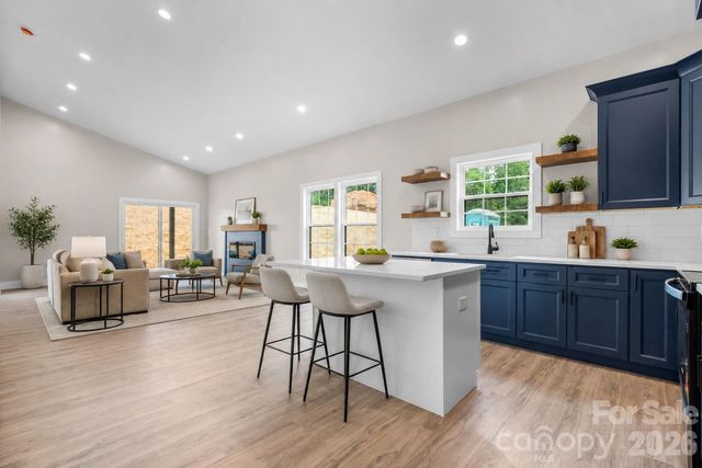 913 Overlook Drive SW, Lenoir, NC 28645