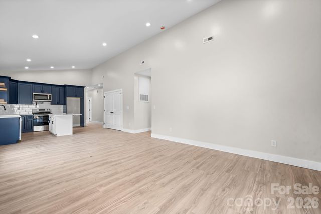 913 Overlook Drive SW, Lenoir, NC 28645