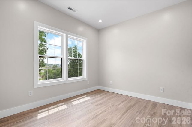 913 Overlook Drive SW, Lenoir, NC 28645
