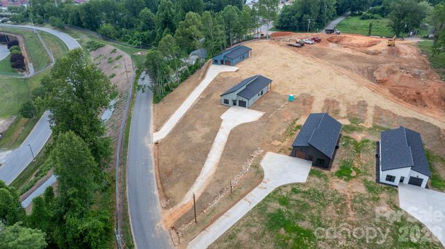 913 Overlook Drive SW, Lenoir, NC 28645