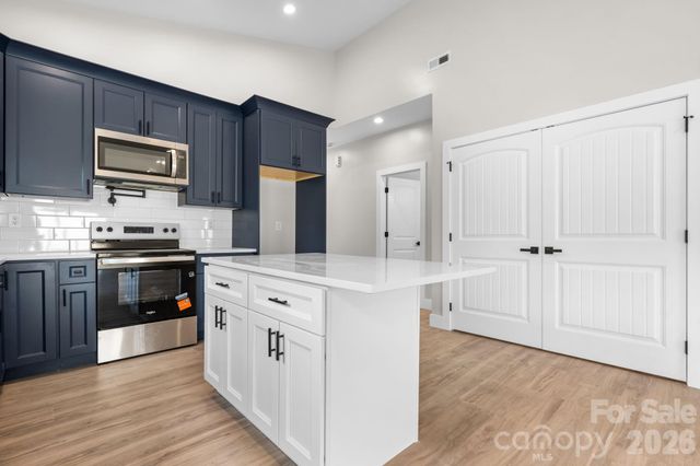 913 Overlook Drive SW, Lenoir, NC 28645