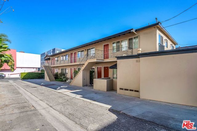 1519 Armacost Avenue, Los Angeles, CA 90025