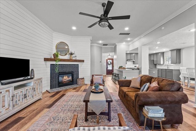 2502 Rosa Rita Drive, League City, TX 77573