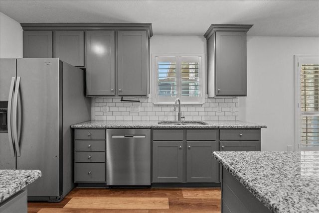 2502 Rosa Rita Drive, League City, TX 77573