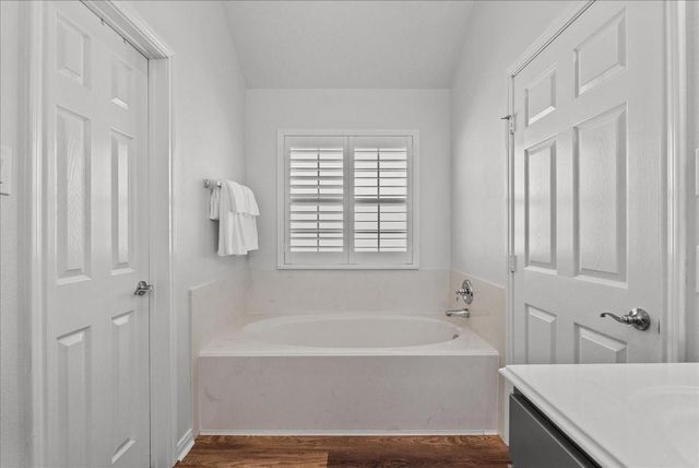 2502 Rosa Rita Drive, League City, TX 77573